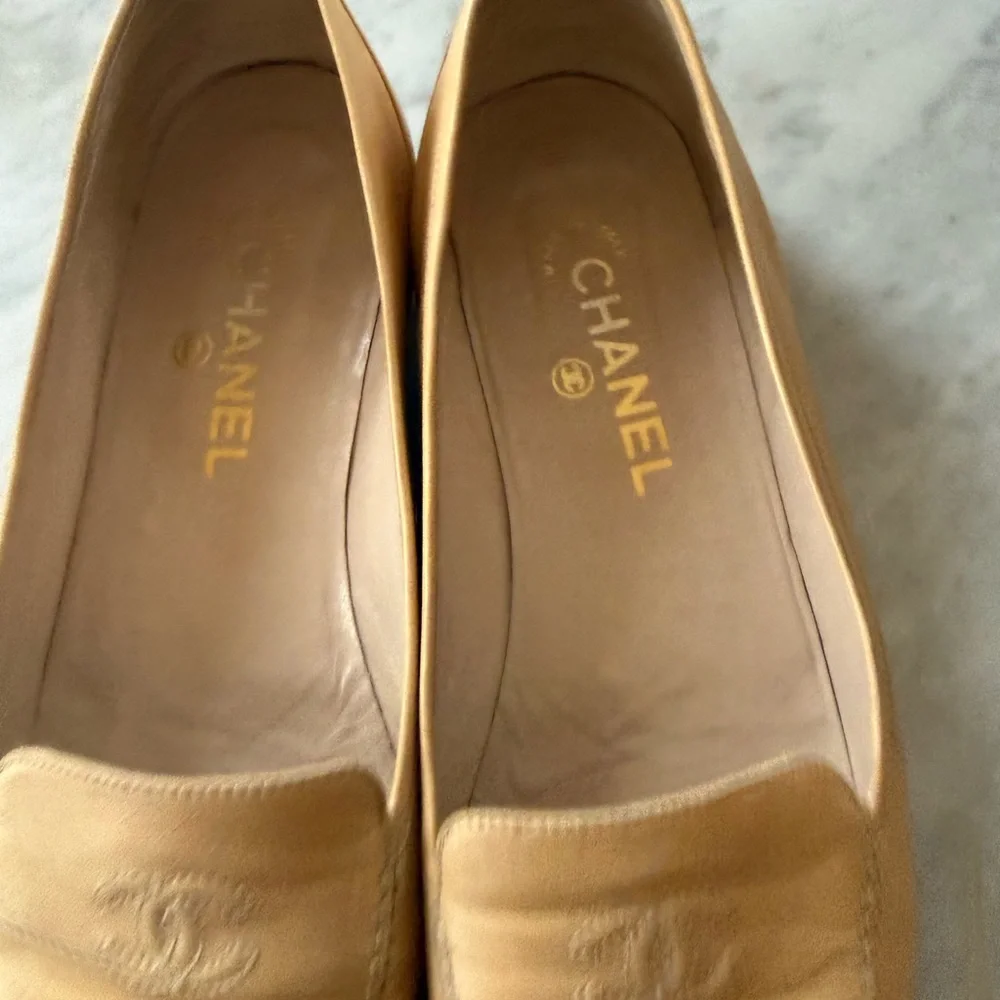 Vintage Chanel 2004 Tan Loafers - Picture 2 of 7